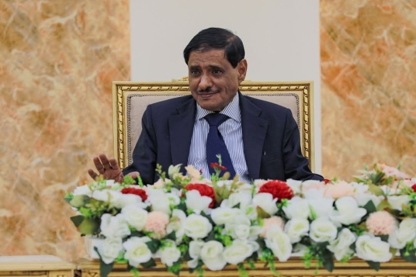 البحسني على خطى الزبيدي في تأييد مظاهرات عدن ورفض إجراءات الرئاسي