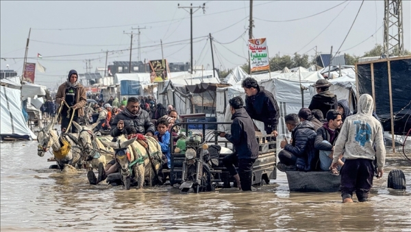 أول منخفض برمضان.. أمطار تغرق خيام نازحين بغزة وتفاقم مأساتهم