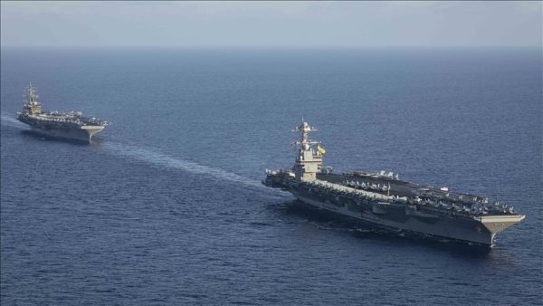 الحرس الثوري الإيراني يعلن إصابة مدمرة أمريكية بالمحيط الهندي