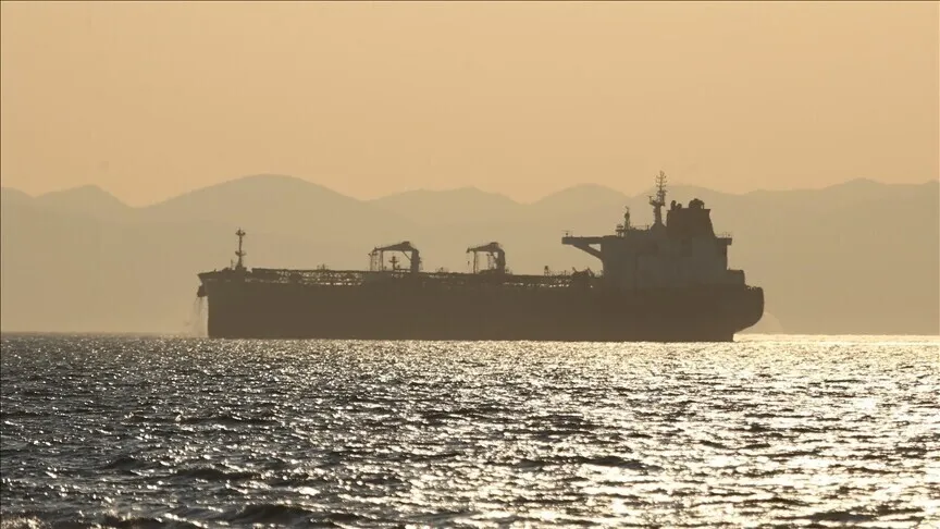 سفينة إيرانية ثانية تعبر هرمز الأربعاء رغم 