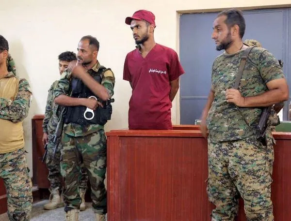 في أقل من أسبوعين.. محكمة تقضي بإعدام قاتل سائق باص في عدن