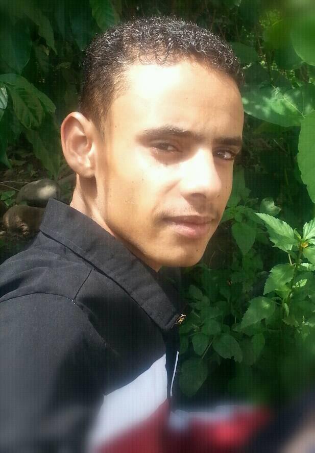 بكت السماء على أمين ،، وفي إب ضحكات البعض تملأ الآفاق